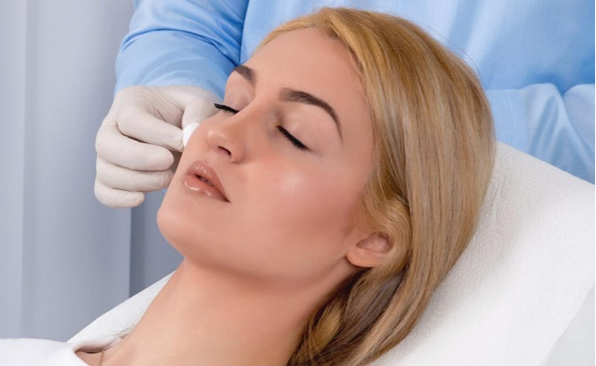 Facial Contouring with Laser