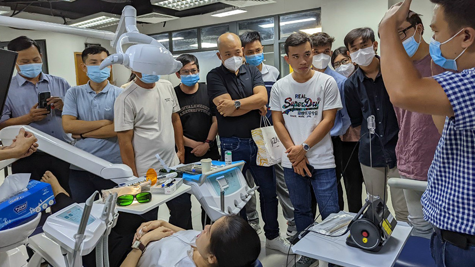 A successful Vietnam SEMINAR 2022 on applications & effects of laser in dentistry.